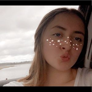 Meet your Posher, Kylee